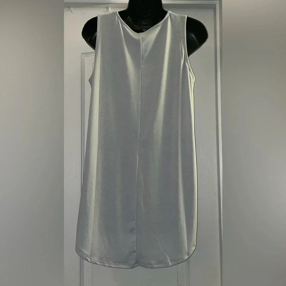 Zenana Premium Sleeveless Top - Picture 4 of 8